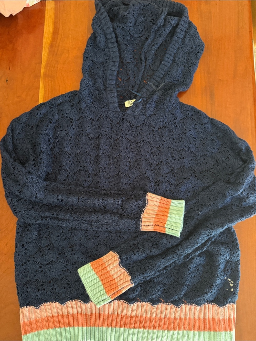 THREE Women’s Sweaters - Picture 4 of 6